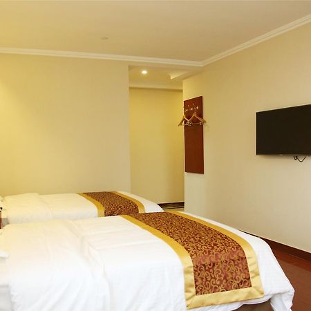 Greentree Inn Shanghai Jingan District Qipu Road Tiantong Road Subway Station Express Hotel Exterior photo