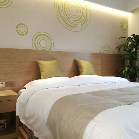 Greentree Inn Shanghai Jingan District Qipu Road Tiantong Road Subway Station Express Hotel Exterior photo