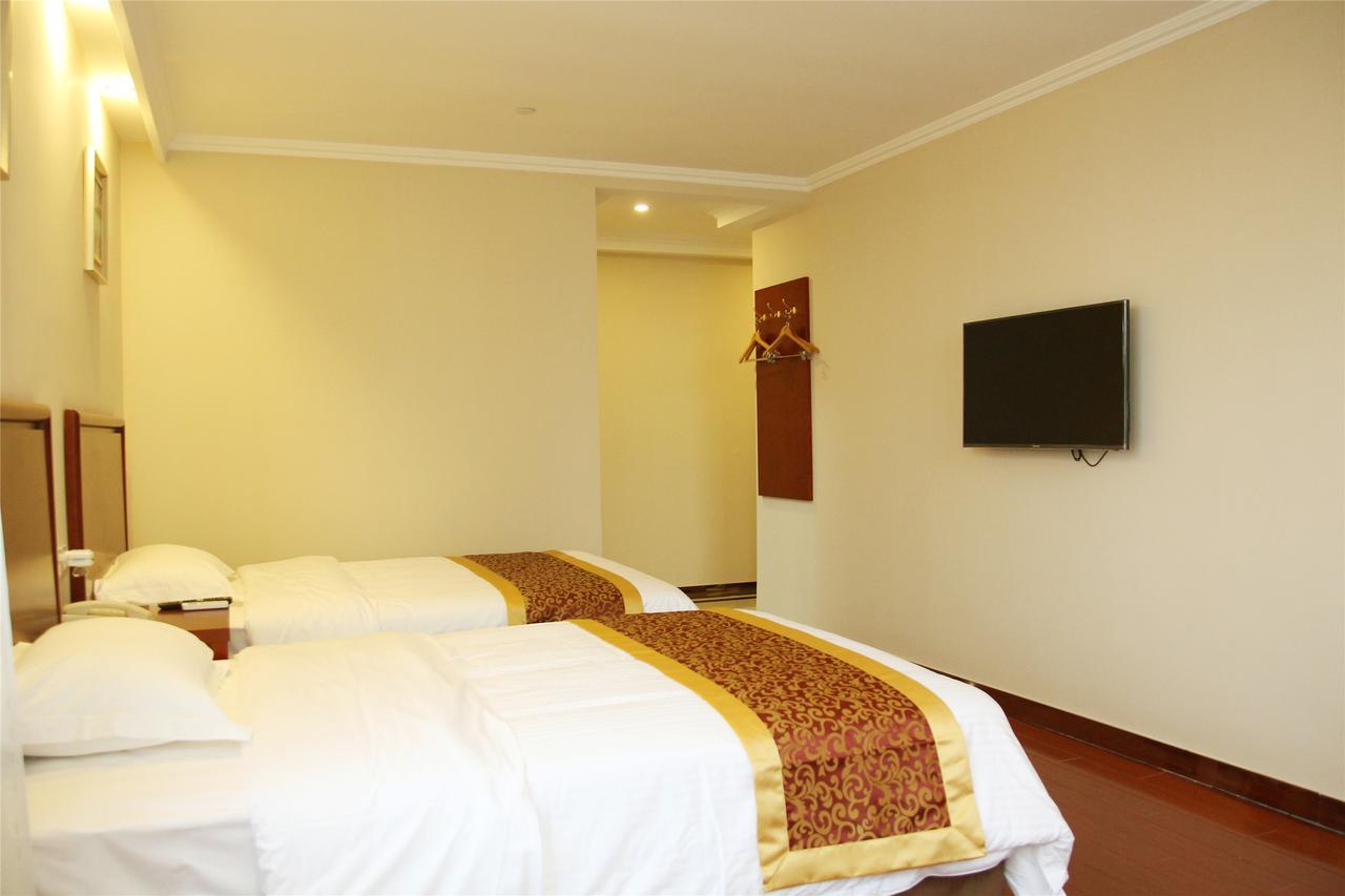Greentree Inn Shanghai Jingan District Qipu Road Tiantong Road Subway Station Express Hotel Exterior photo